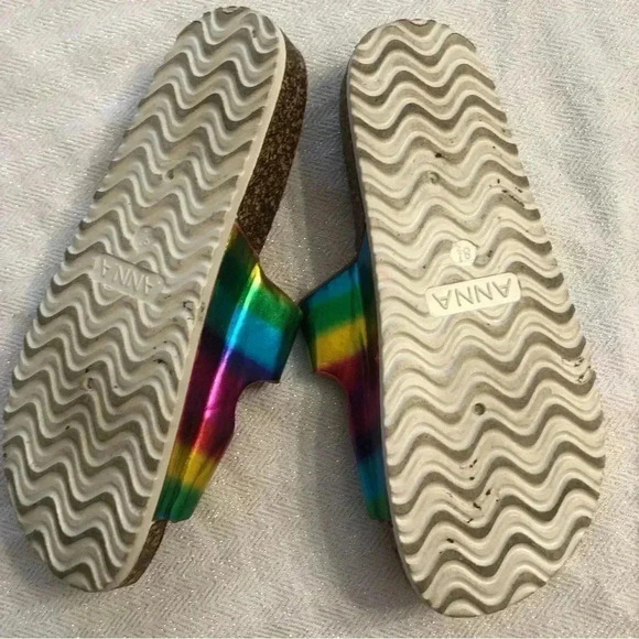 ANNA multicolored sandal with adjustable straps.  Size 8.5 - Picture 3 of 6